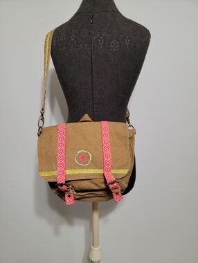 American Girl Lea Clark Tan Brown Canvas Embroidered Messenger Bag Backpack